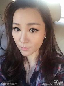 女主播低胸超短裤,低胸超短裤造型引发网友热议