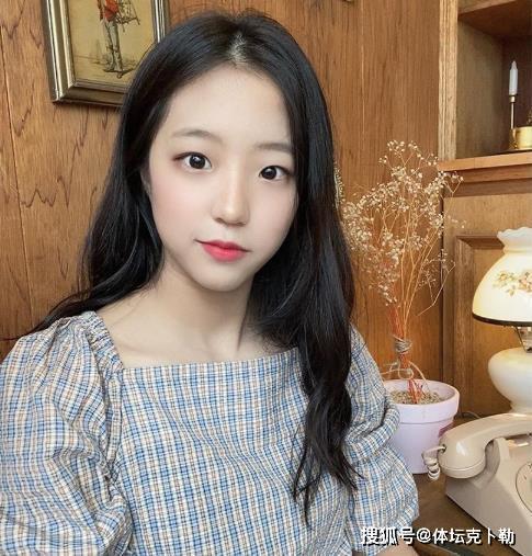 社若溪个人资料,才华横溢的年轻艺术家，用镜头讲述生活故事