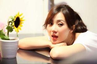 唱歌的阿朵个人资料,歌声中的民族风情与音乐梦想之旅